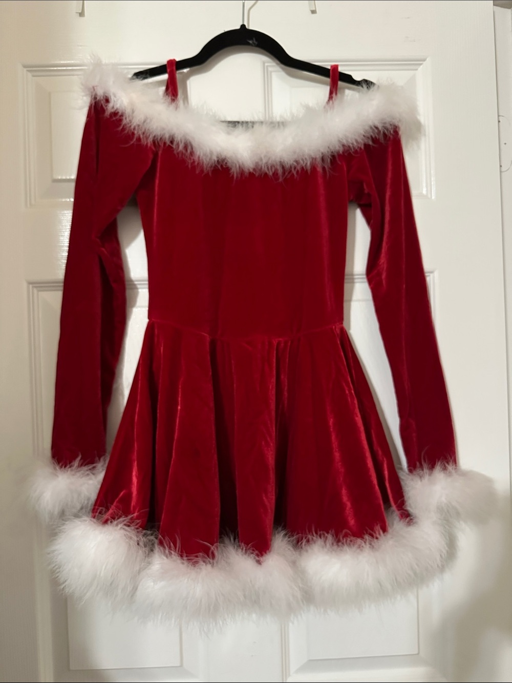 Girls Red Velvet Holiday Santa Dress with White Faux Fur Trim Sz LC